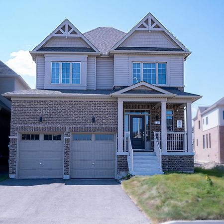 Вилла Modern 4Br House In Barrie! Экстерьер фото